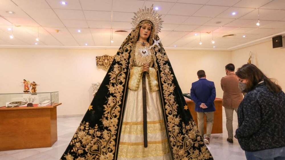 La Semana Santa de Chiclana se transforma en cinco exposiciones